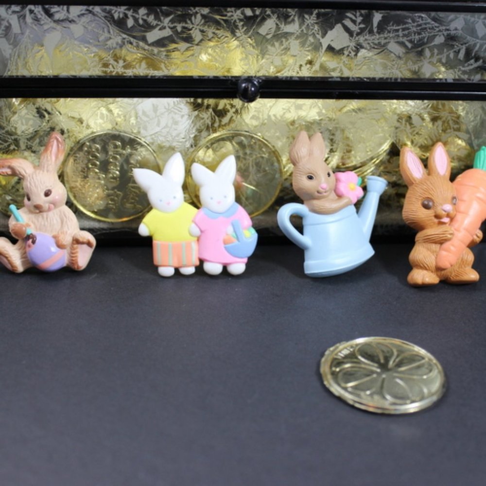 Four Hallmark Lot Easter Rabbit Brooches - Picture 3 of 6